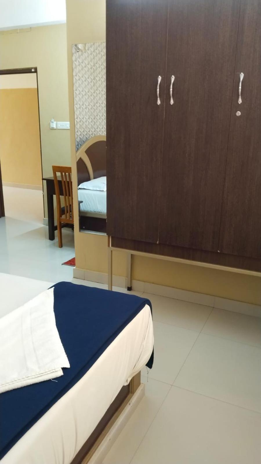 Hotel Falcon Thiruvananthapuram Exterior foto